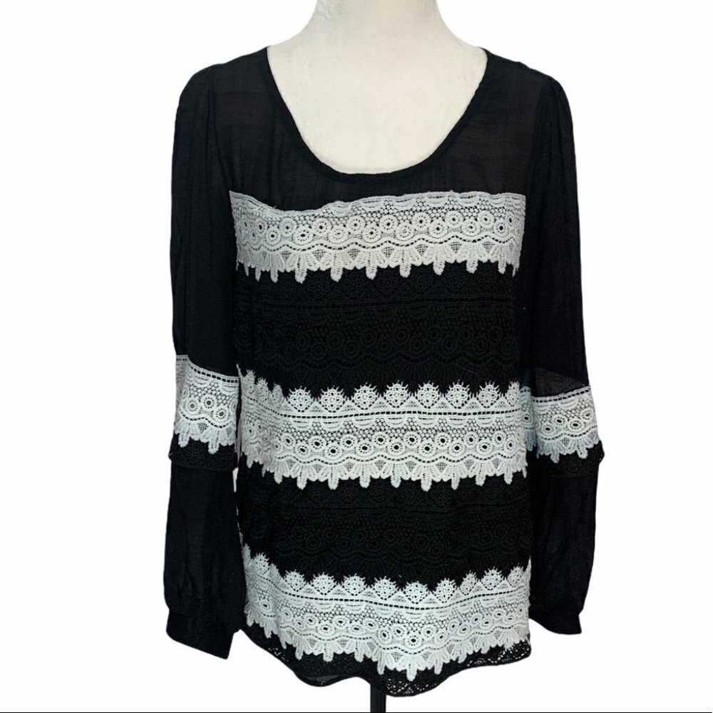 california Moon Rise Black/White Lace Top Blouse Long Sleeve Small